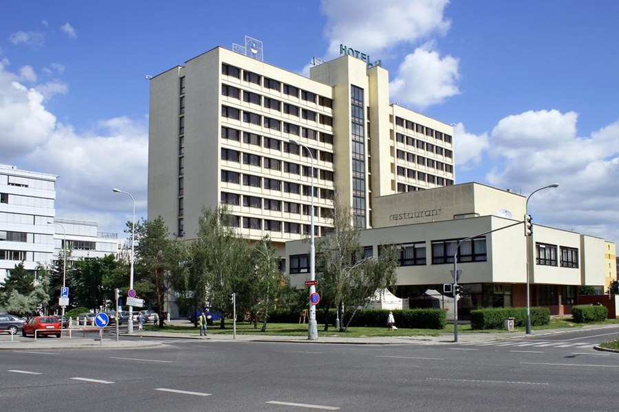 Hotel Ilf 3*